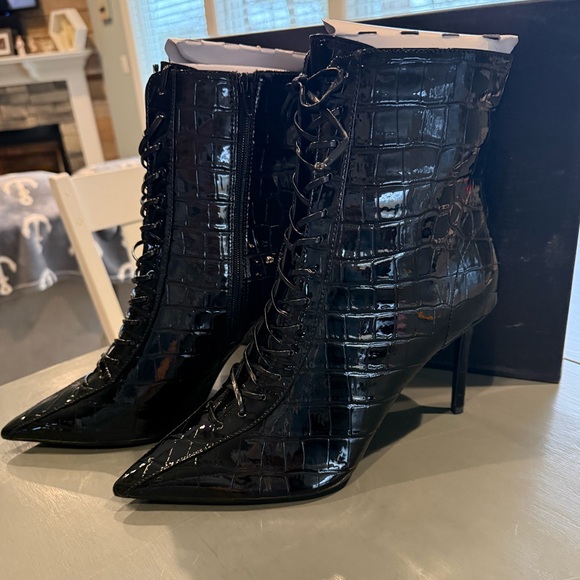 New I. N. C. International Concepts Croc Bootie Hariet Lace Up Black size 12 - Picture 5 of 9